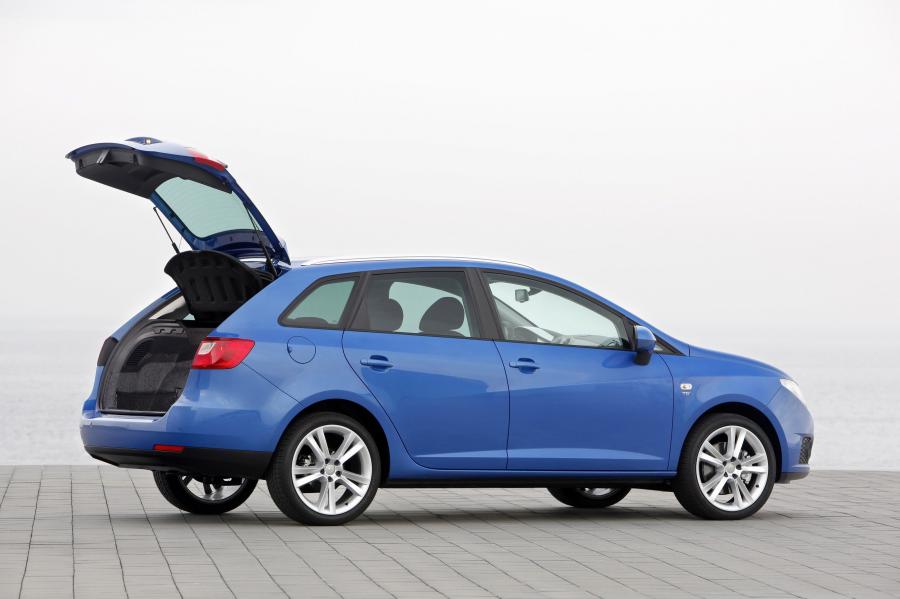  Seat Ibiza ST 2010 года  (фото 67 из 102)